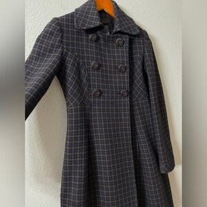 VIA Double-Breasted Women's Coat